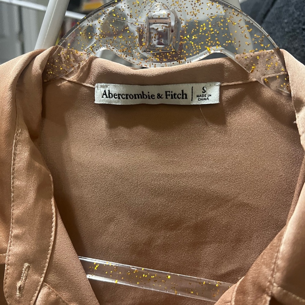 Abercrombie & Fitch Light Brown Satin Top - Picture 4 of 4